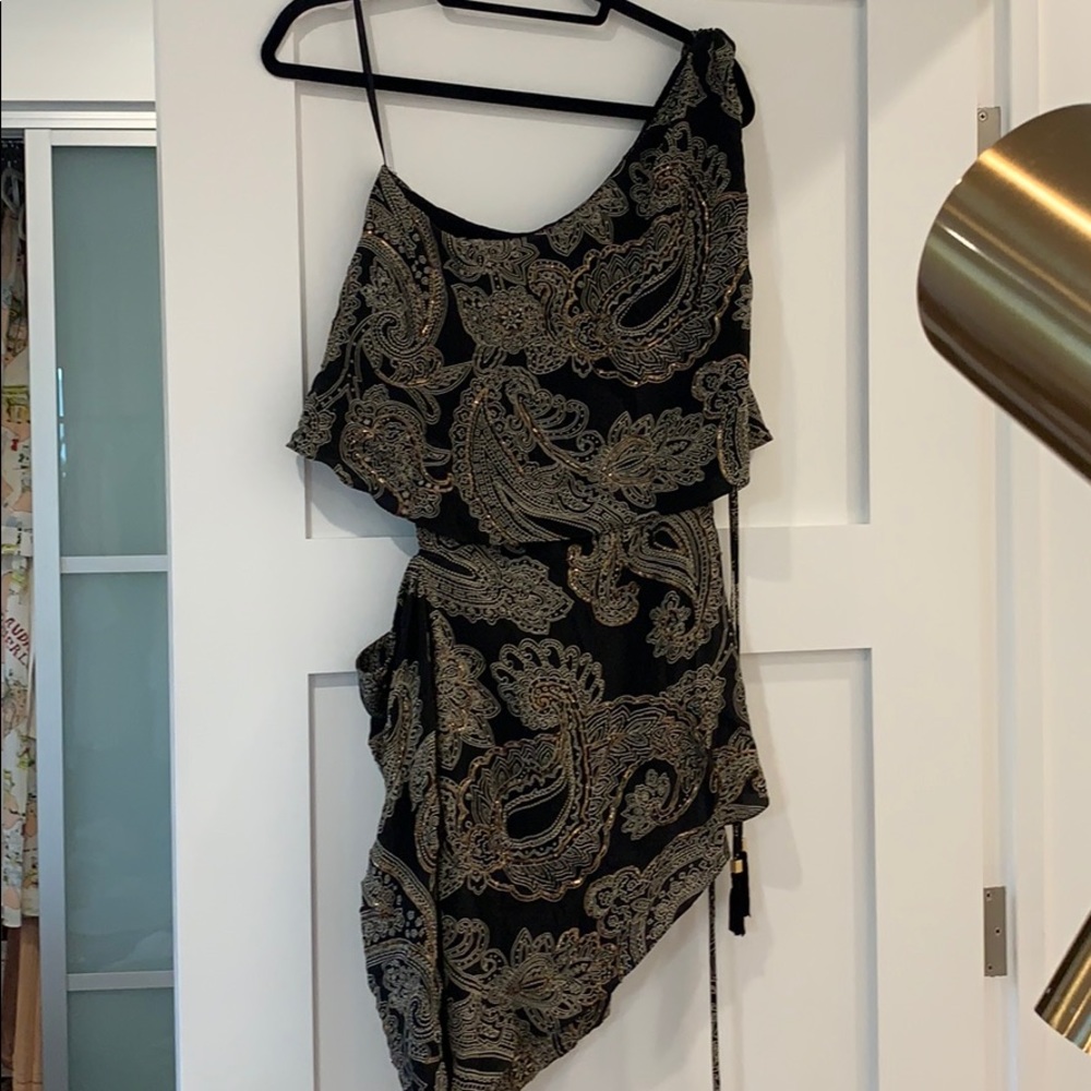 Bev & Bridge One Shoulder Top